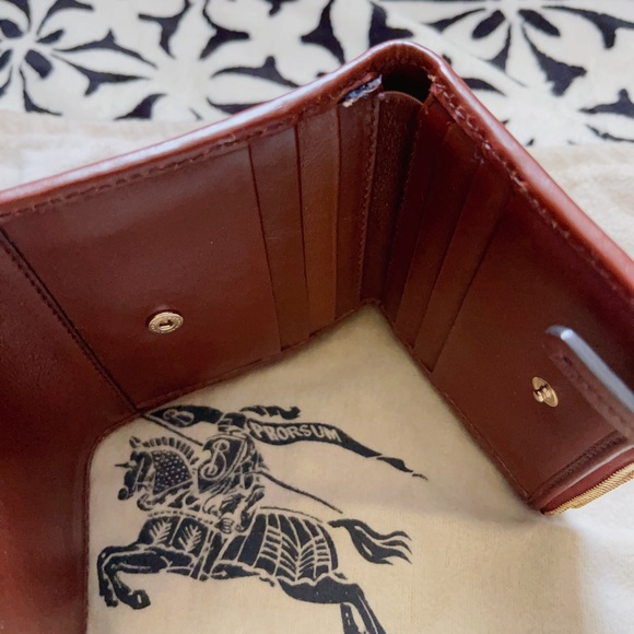 Authentic pre-loved Burberry Wallet - Picture 7 of 7